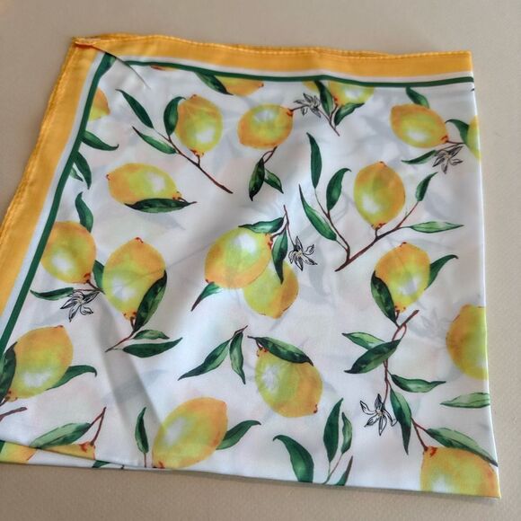 Lemon Print Scarf P4 - Picture 3 of 4